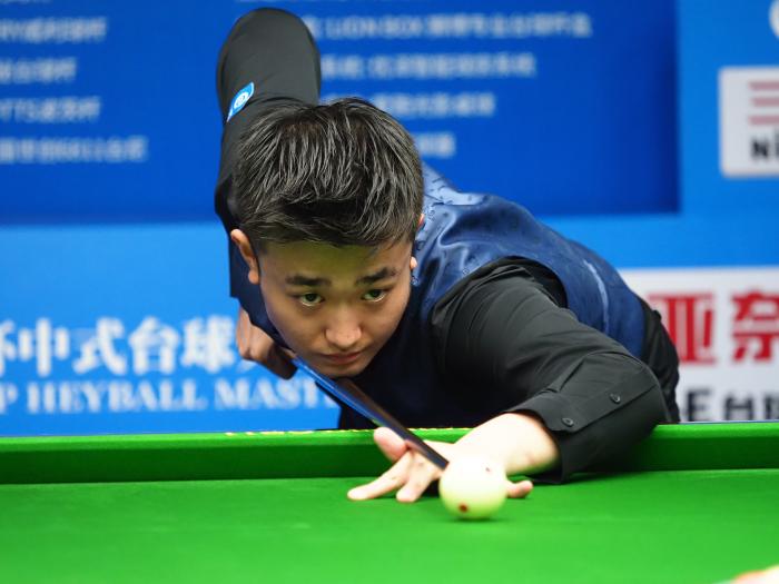 浙江vs上海申花首发出炉：王钰栋继续先发 高天意&蒋圣龙出战